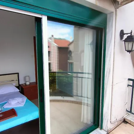 Alex House Garden Apartment *